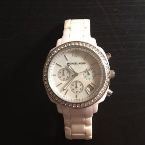 Michael Kors Runaway White Women’s Watch!